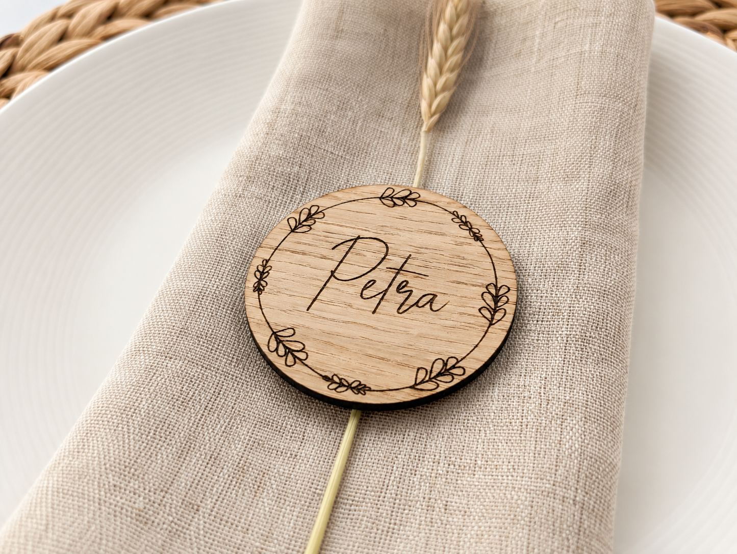 Gepersonaliseerde Houten Naamkaartjes voor Bruiloft – Eiken Fineer - 3 ontwerpen
