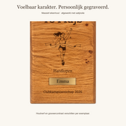Detail van hardloopgravure en persoonlijk naamplaatje