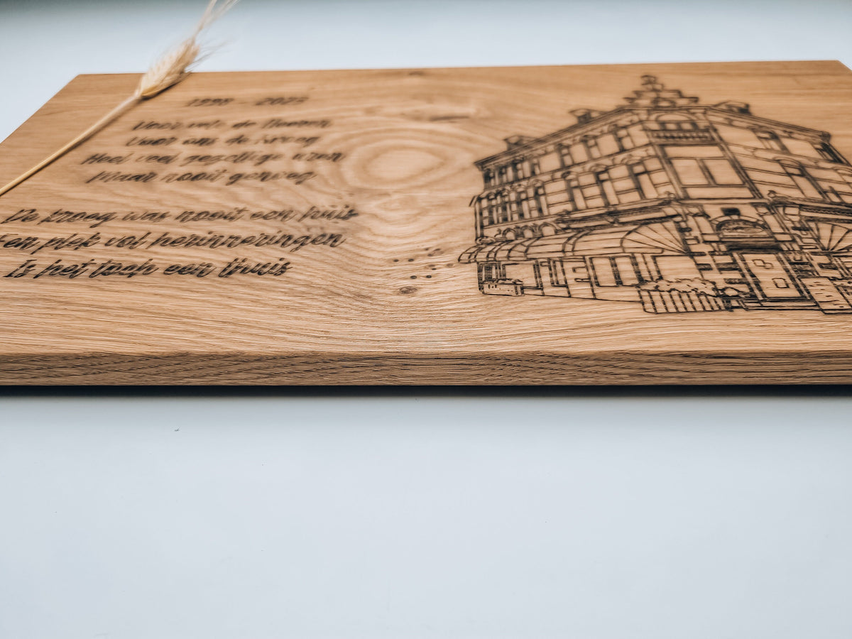 Eiken serveerplank met tekening van je bedrijfspand – 4