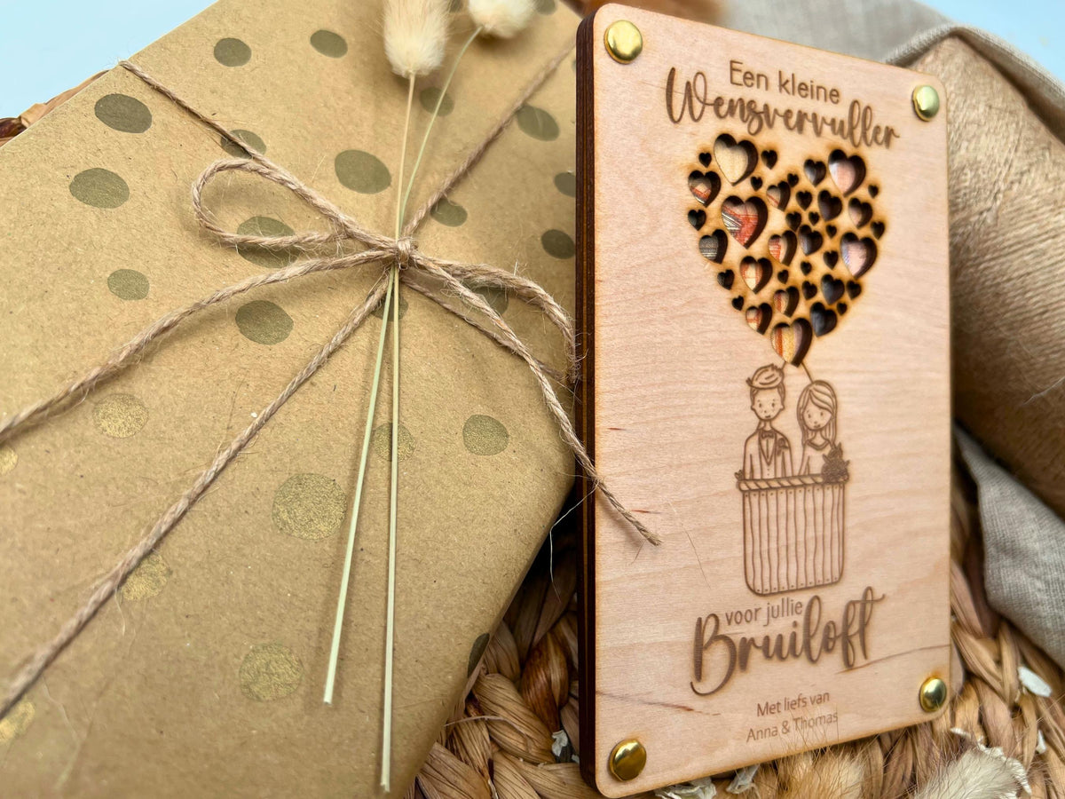 Houten geldhouder voor een bruiloft – Wensvervuller – productfoto 2