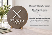 Rond houten logobord met verhoogd acryl-logo – 6